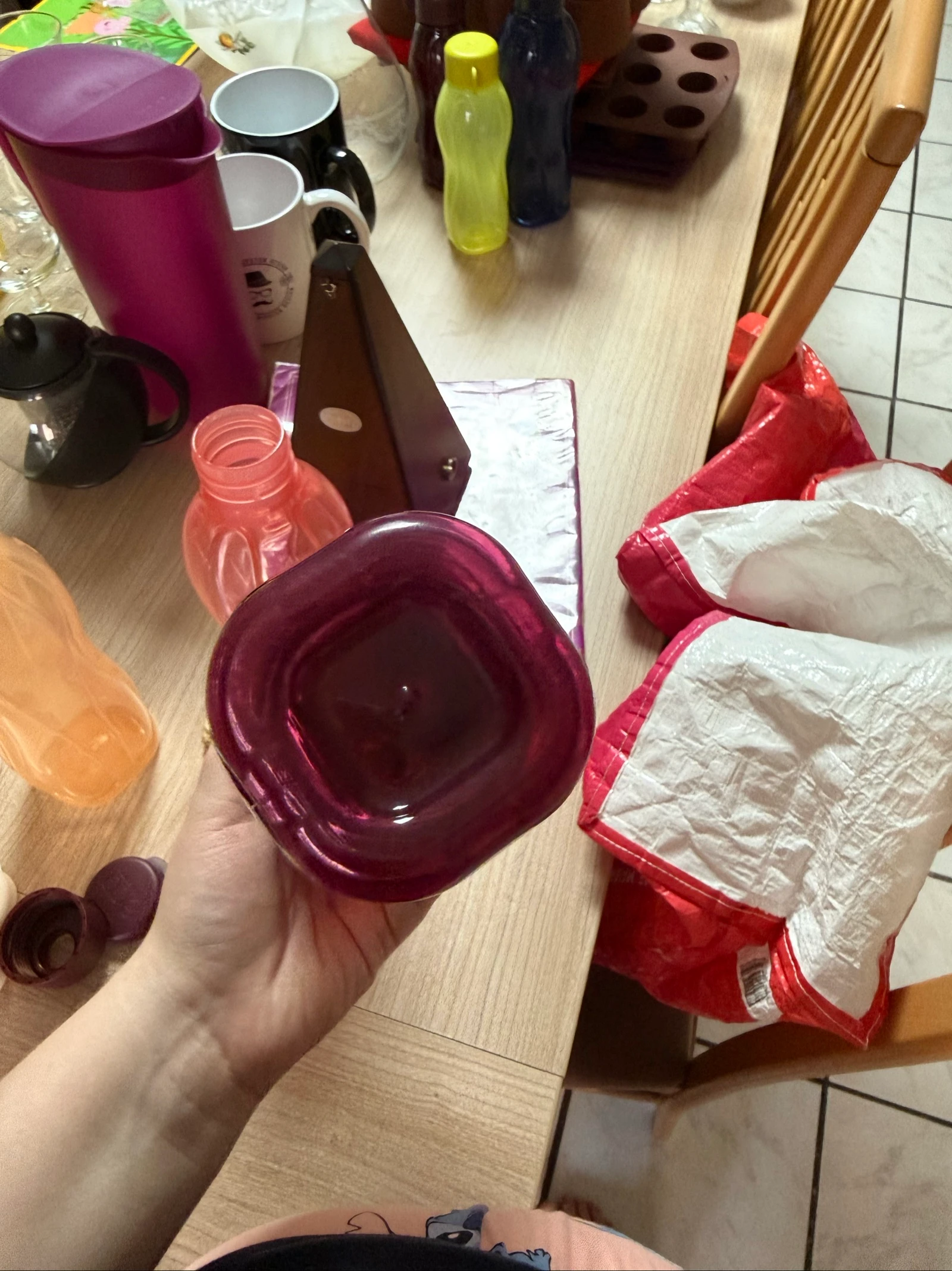 Lot 4 Tupperware 750ML bottles – photo 13